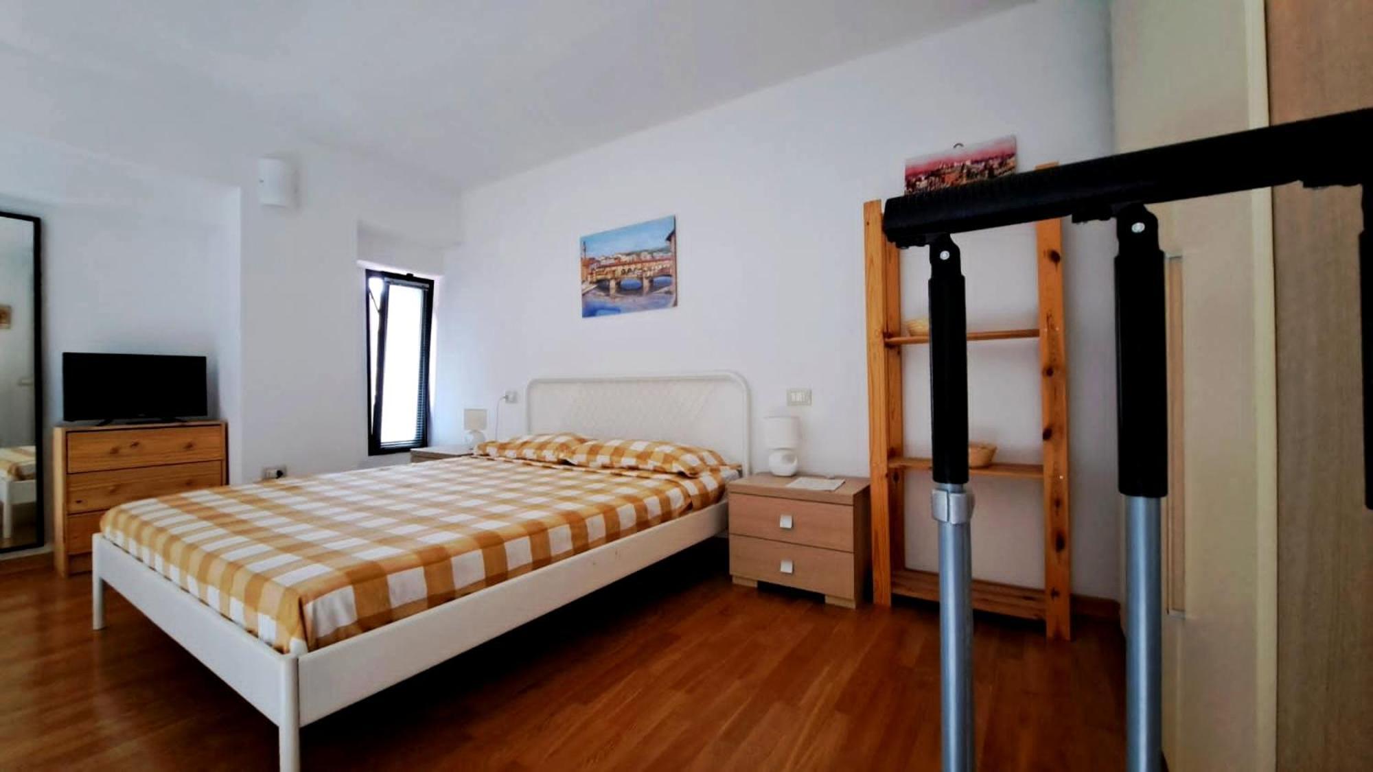 Gemme Fiorentine Apartments In Front Of The Train Station 5 Minutes From The Centre Free Parking Florença Quarto foto