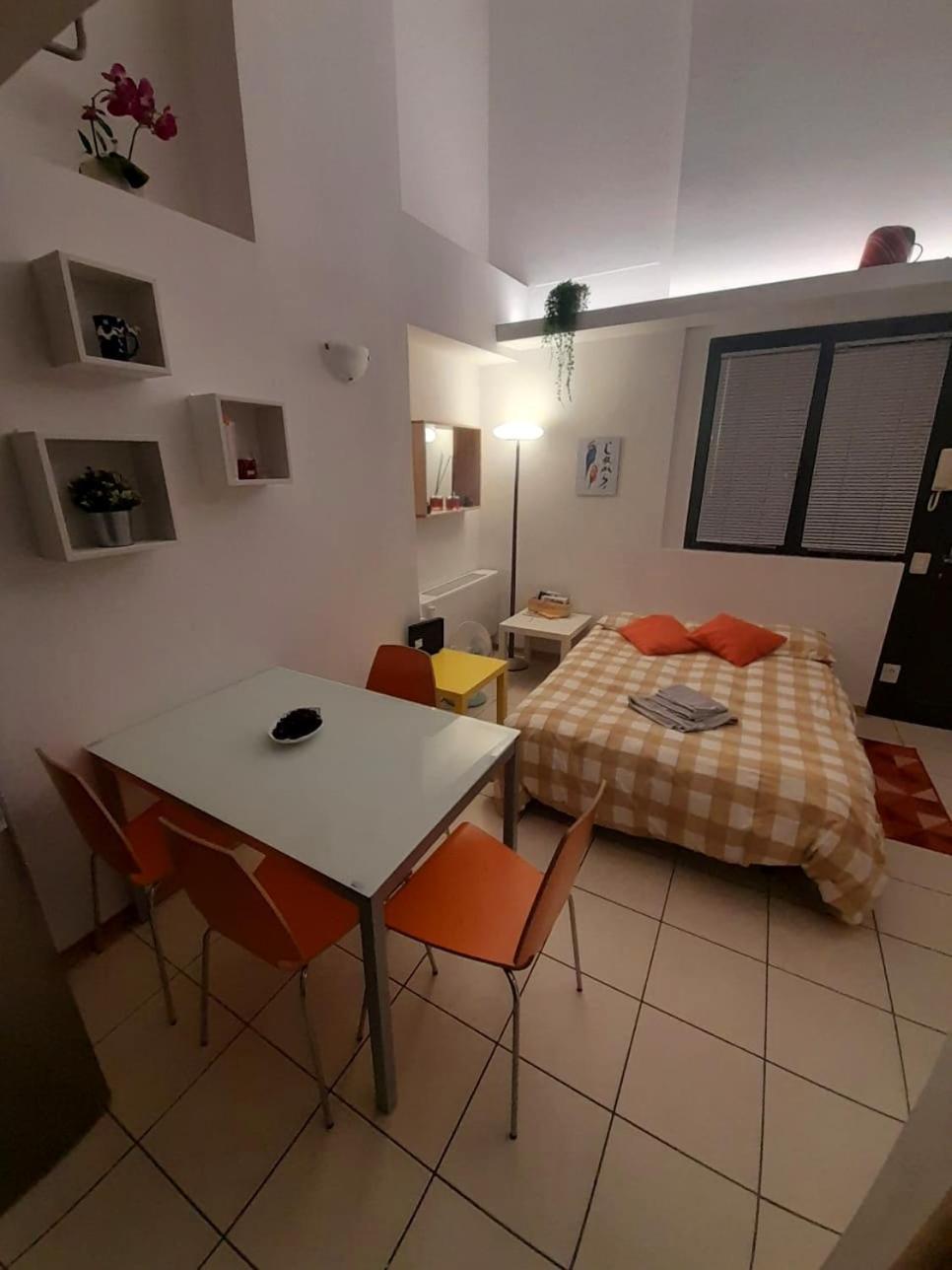 Gemme Fiorentine Apartments In Front Of The Train Station 5 Minutes From The Centre Free Parking Florença Exterior foto